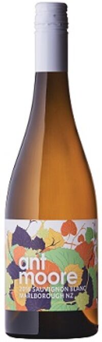 Ant Moore sauvingon blanc bottle